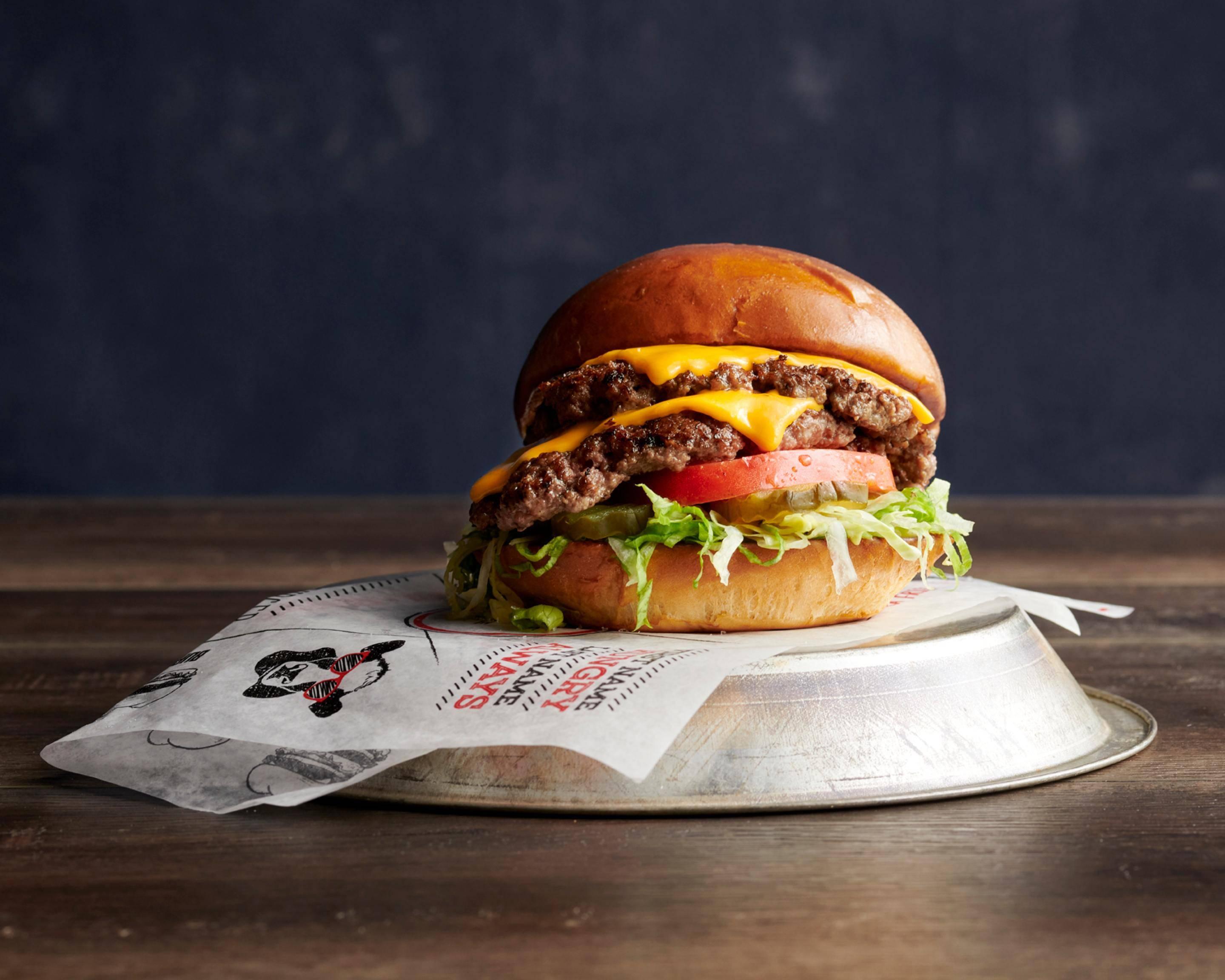 Bill's Bar & Burger cheeseburger