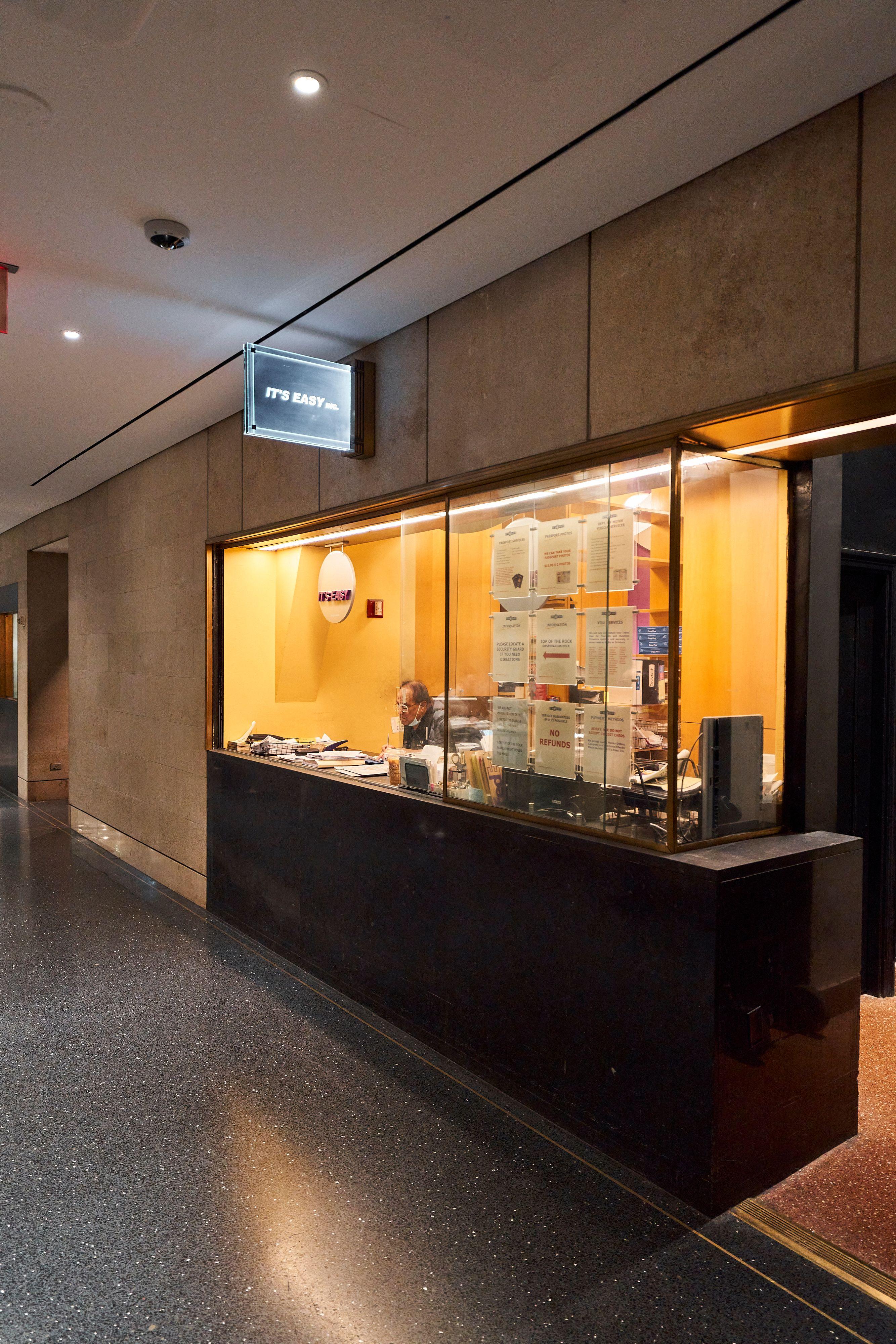 It's easy storefront